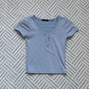 Brandy mellville crop top with buttons. size small